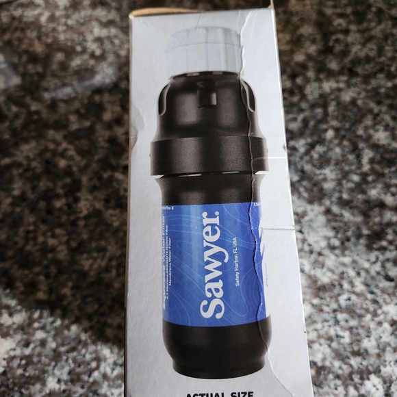 Sawyer SQUEEZE WATER FILTRATION SYSTEM 2 Pouches, Drinking Straw TRAVEL CAMPING - Picture 2 of 5